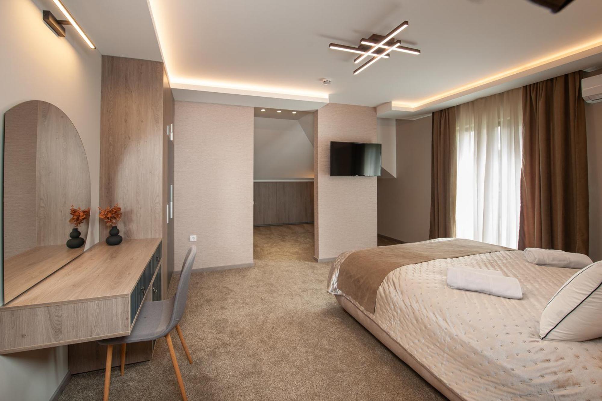קראלג'בו Hotel Kralj חדר תמונה