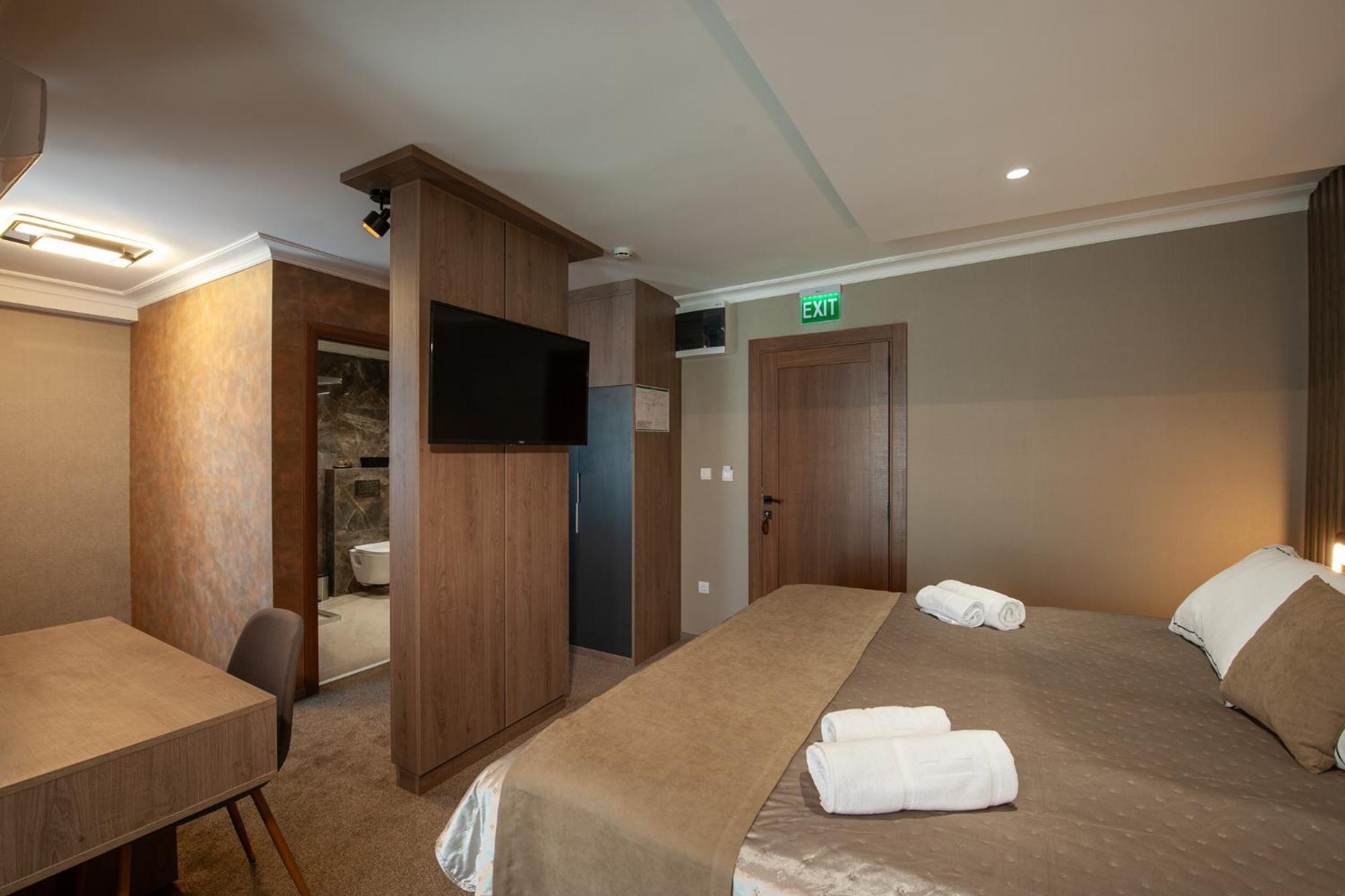 קראלג'בו Hotel Kralj חדר תמונה